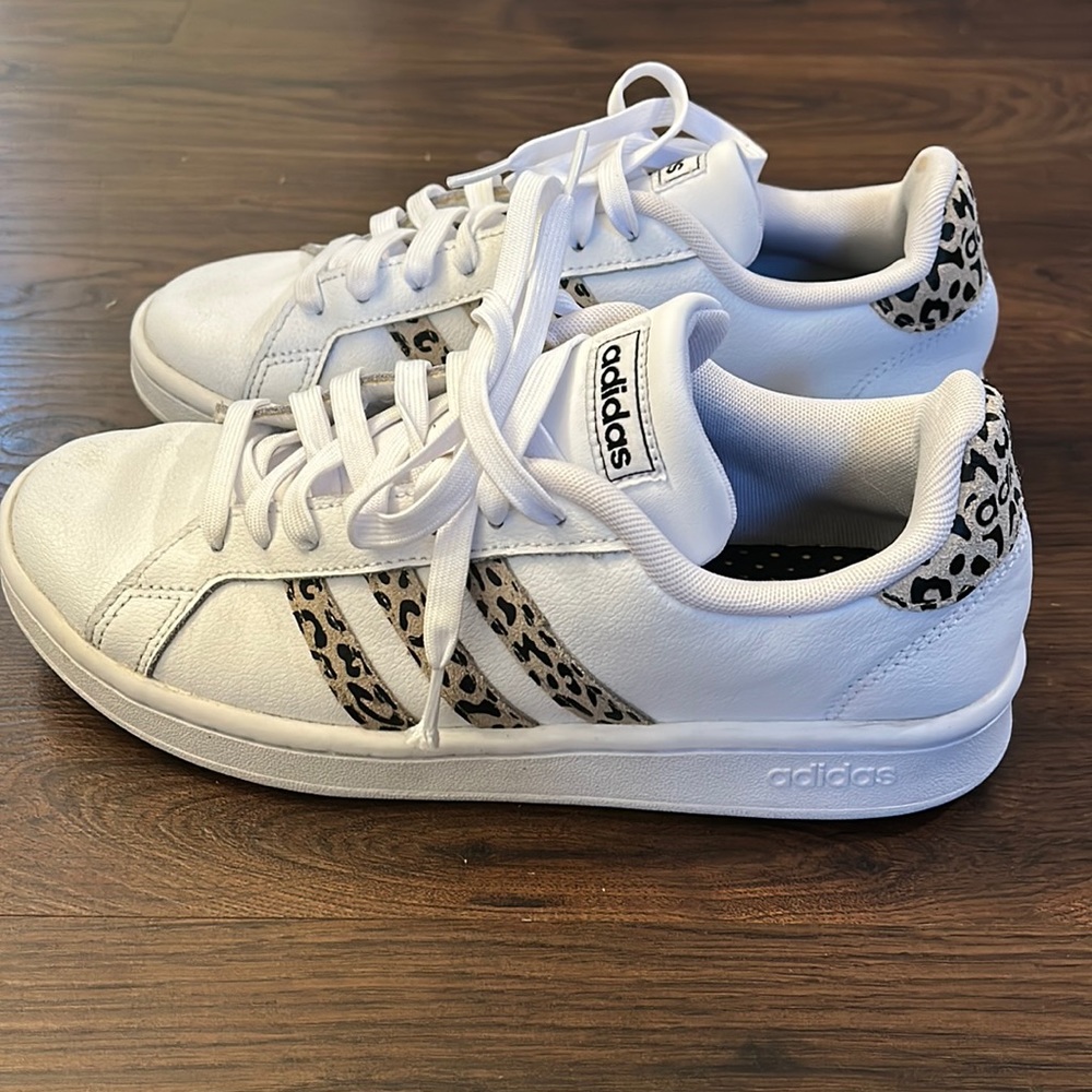 Adidas sneakers size 7.5